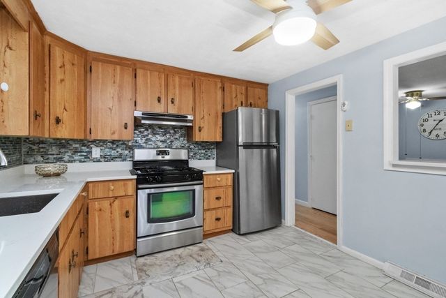 30 Lantern Ln, Randolph, MA 02368