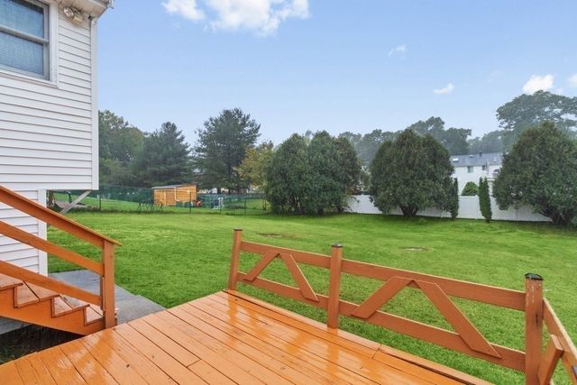 30 Lantern Ln, Randolph, MA 02368