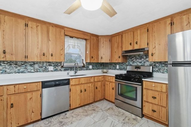30 Lantern Ln, Randolph, MA 02368