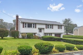 30 Lantern Ln, Randolph, MA 02368