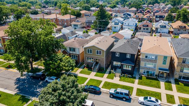 2030 N 72nd Court, Elmwood Park, IL 60707