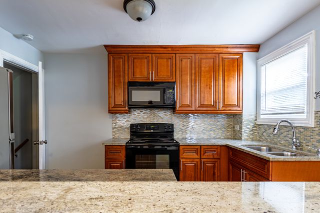 1420 N Harlem Avenue E, River Forest, IL 60305