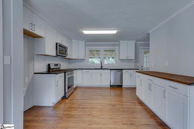 215 Elaine Avenue, Taylors, SC 29687