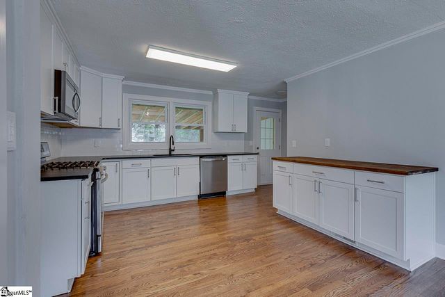 215 Elaine Avenue, Taylors, SC 29687