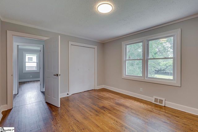 215 Elaine Avenue, Taylors, SC 29687