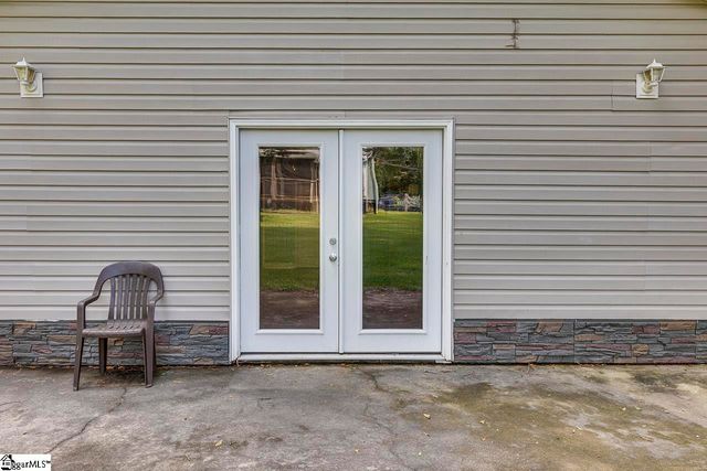 215 Elaine Avenue, Taylors, SC 29687