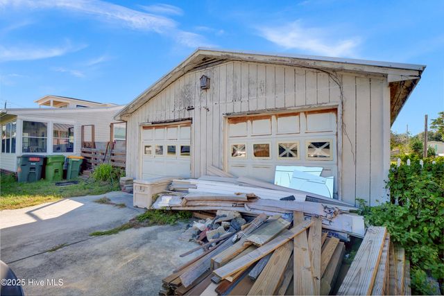 1203 Fort Fisher Boulevard N, Carolina Beach, NC 28428