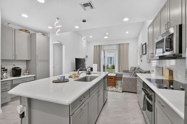 12929 Trevi Isle Drive, Palm Beach Gardens, FL 33418