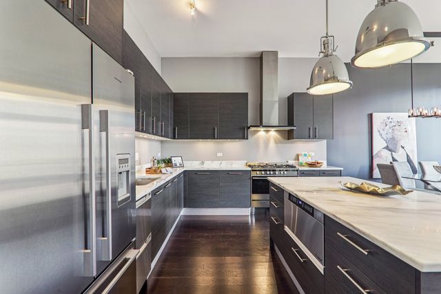 20 N Carpenter Street 4N, Chicago, IL 60607