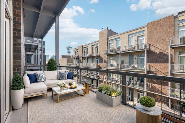 20 N Carpenter Street 4N, Chicago, IL 60607