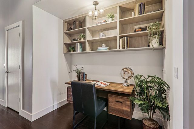 20 N Carpenter Street 4N, Chicago, IL 60607