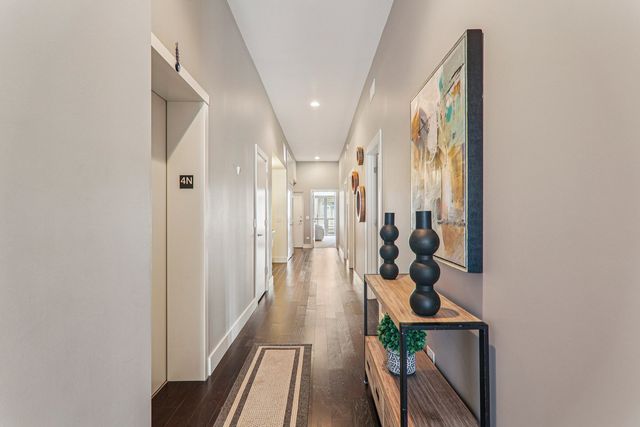 20 N Carpenter Street 4N, Chicago, IL 60607