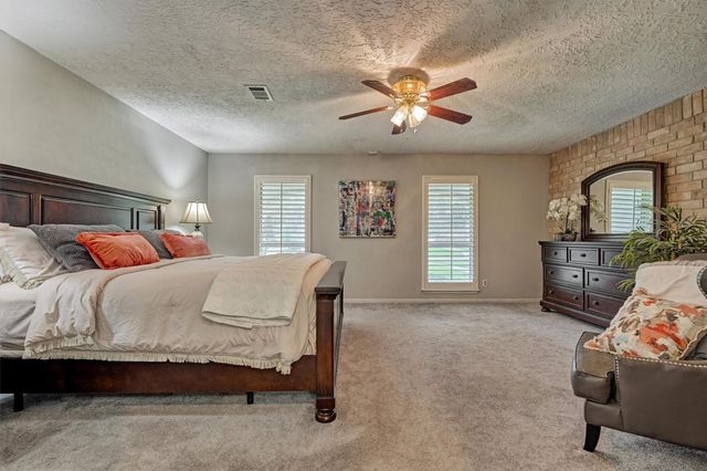 6506 Fawnwood Drive, Spring, TX 77389