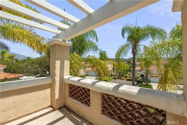 9 Avenida Daroca, Coto De Caza, CA 92679