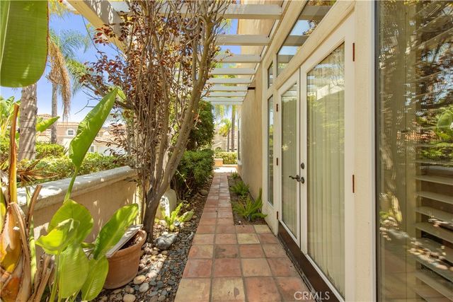 9 Avenida Daroca, Coto De Caza, CA 92679
