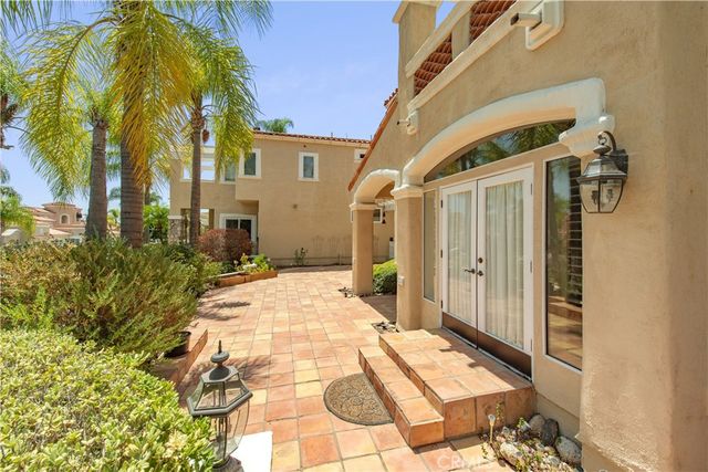 9 Avenida Daroca, Coto De Caza, CA 92679