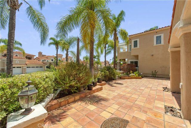 9 Avenida Daroca, Coto De Caza, CA 92679