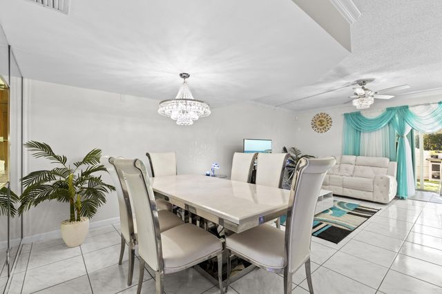 218 Foxtail Drive B, Greenacres, FL 33415