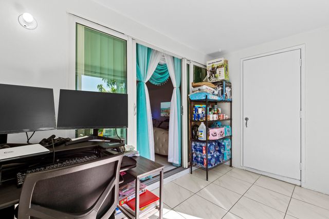 218 Foxtail Drive B, Greenacres, FL 33415