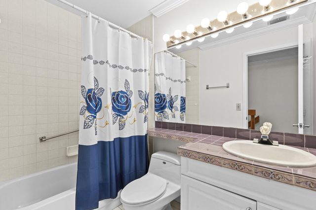 218 Foxtail Drive B, Greenacres, FL 33415