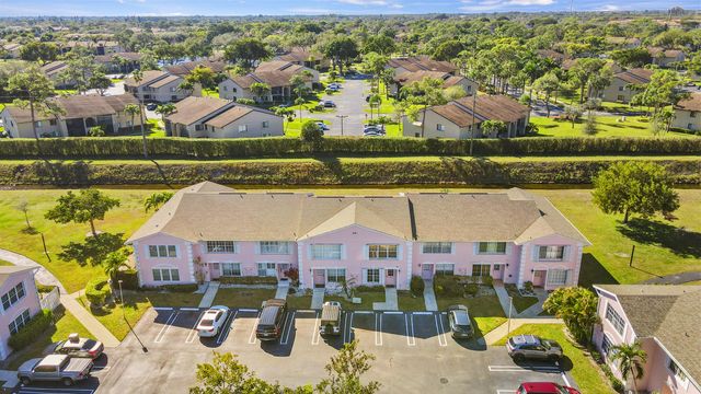 218 Foxtail Drive B, Greenacres, FL 33415