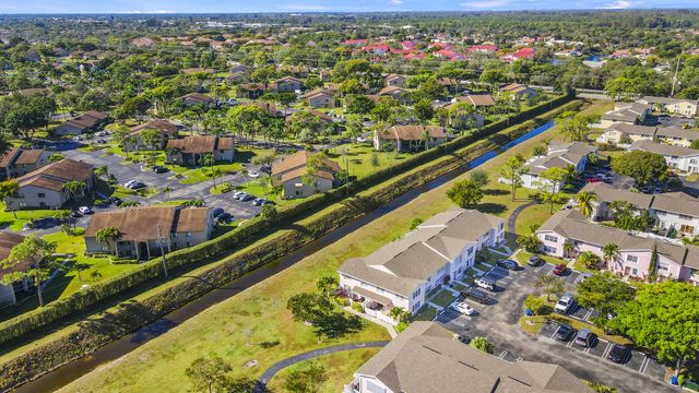 218 Foxtail Drive B, Greenacres, FL 33415