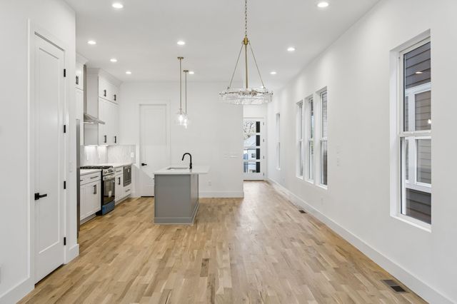 3224A Curtis St, Nashville, TN 37218