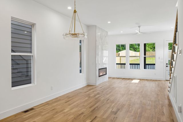 3224A Curtis St, Nashville, TN 37218