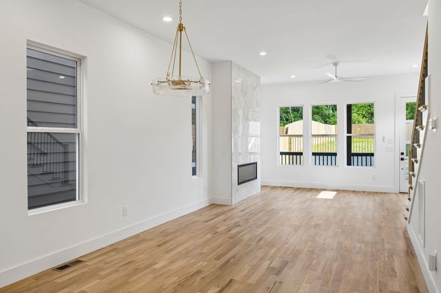 3224A Curtis St, Nashville, TN 37218