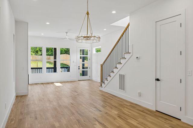 3224A Curtis St, Nashville, TN 37218