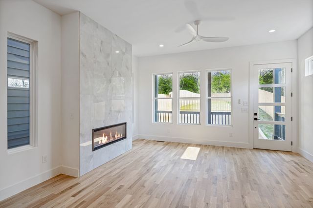 3224A Curtis St, Nashville, TN 37218