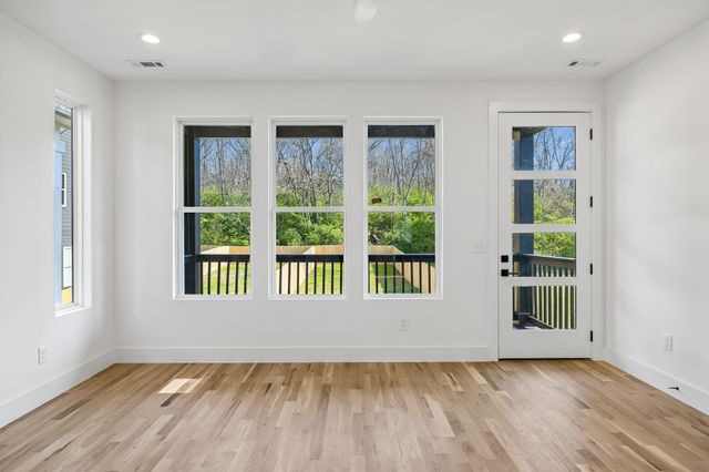 3224A Curtis St, Nashville, TN 37218