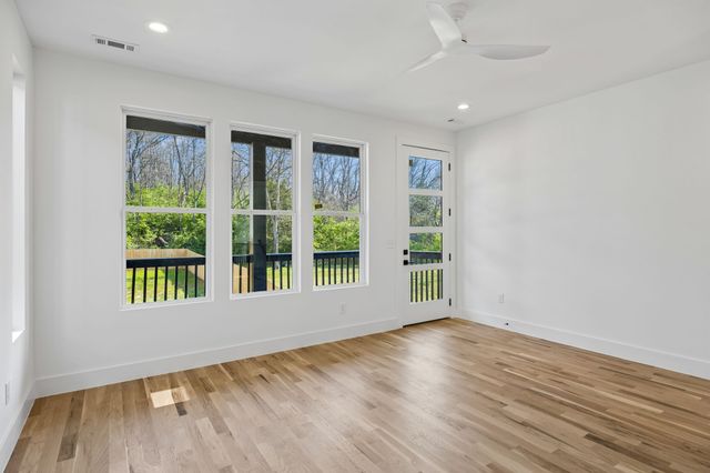 3224A Curtis St, Nashville, TN 37218