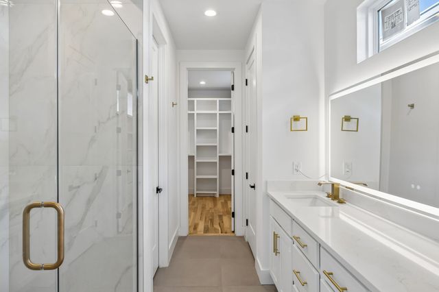 3224A Curtis St, Nashville, TN 37218