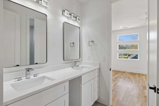 3224A Curtis St, Nashville, TN 37218