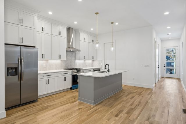 3224A Curtis St, Nashville, TN 37218