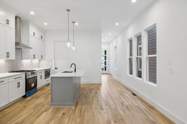 3224A Curtis St, Nashville, TN 37218