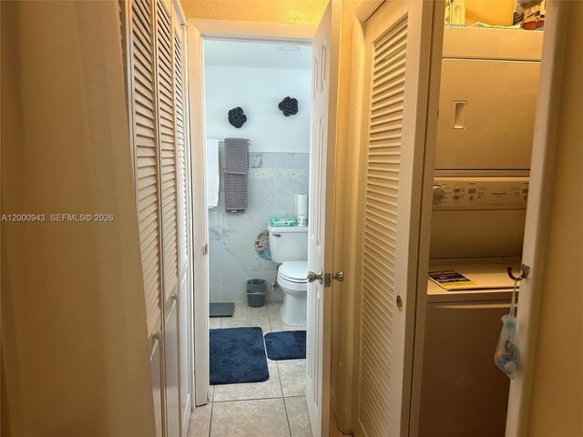 11 NE 204th St 1, Miami Gardens, FL 33179