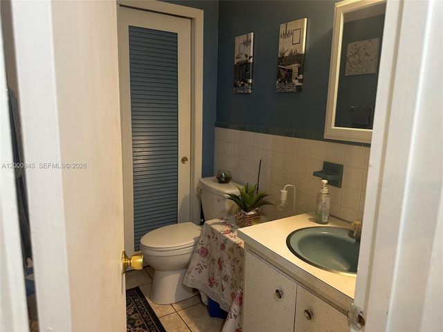 11 NE 204th St 1, Miami Gardens, FL 33179