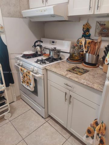 11 NE 204th St 1, Miami Gardens, FL 33179