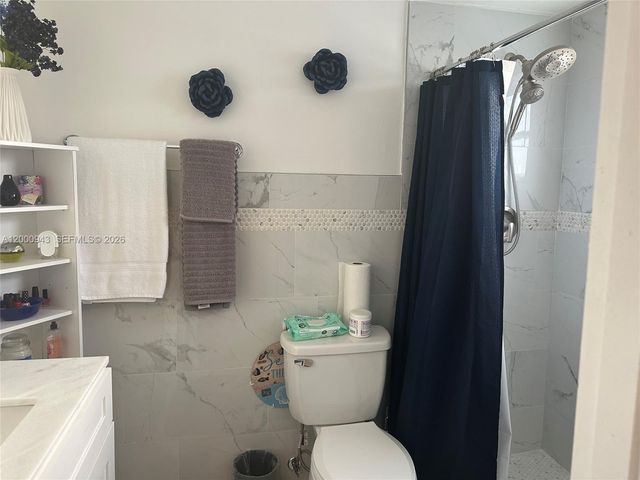 11 NE 204th St 1, Miami Gardens, FL 33179