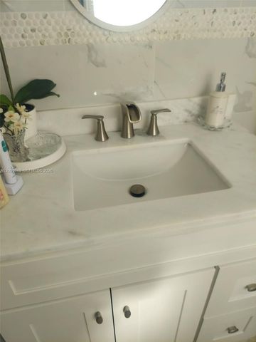 11 NE 204th St 1, Miami Gardens, FL 33179