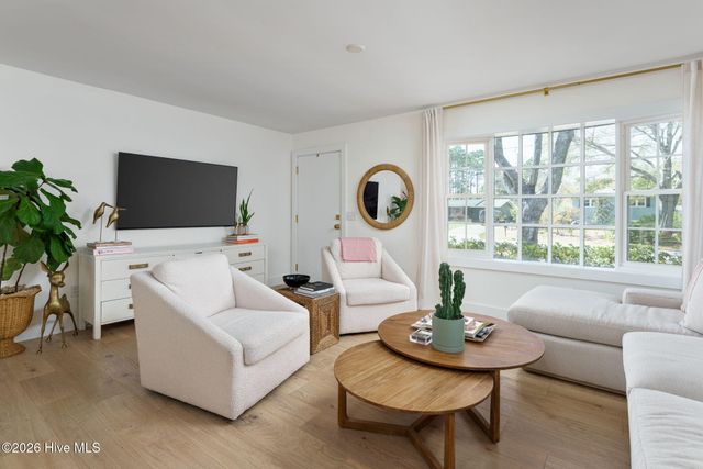 339 Green Meadows Drive, Wilmington, NC 28405