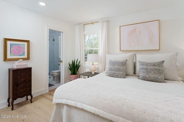 339 Green Meadows Drive, Wilmington, NC 28405