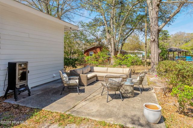 339 Green Meadows Drive, Wilmington, NC 28405