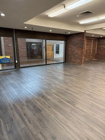 1616 Market Street, Redding, CA 96001