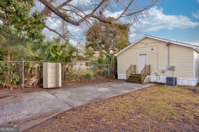 716 W 48th Street, Savannah, GA 31405