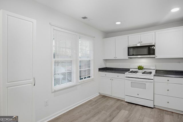 716 W 48th Street, Savannah, GA 31405