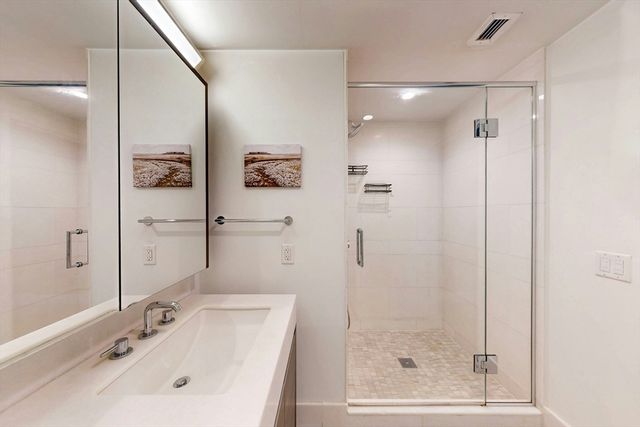 100 Lovejoy Wharf 5Q, Boston, MA 02114