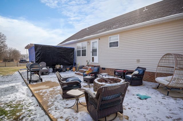 255 Greenwood Dr, Smithville, TN 37166